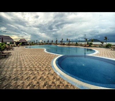 Rock Royal Hotel & Resort